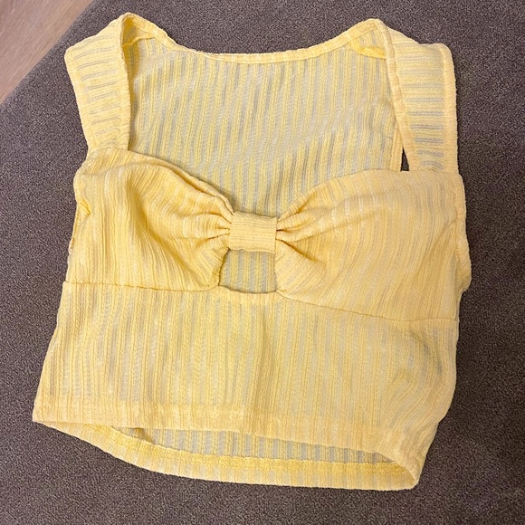 Women’s crop top - Picture 1 of 4